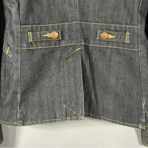 Wrangler RARE denim blazer jean jacket. Super cute details. Women’s Small - Picture 8 of 16